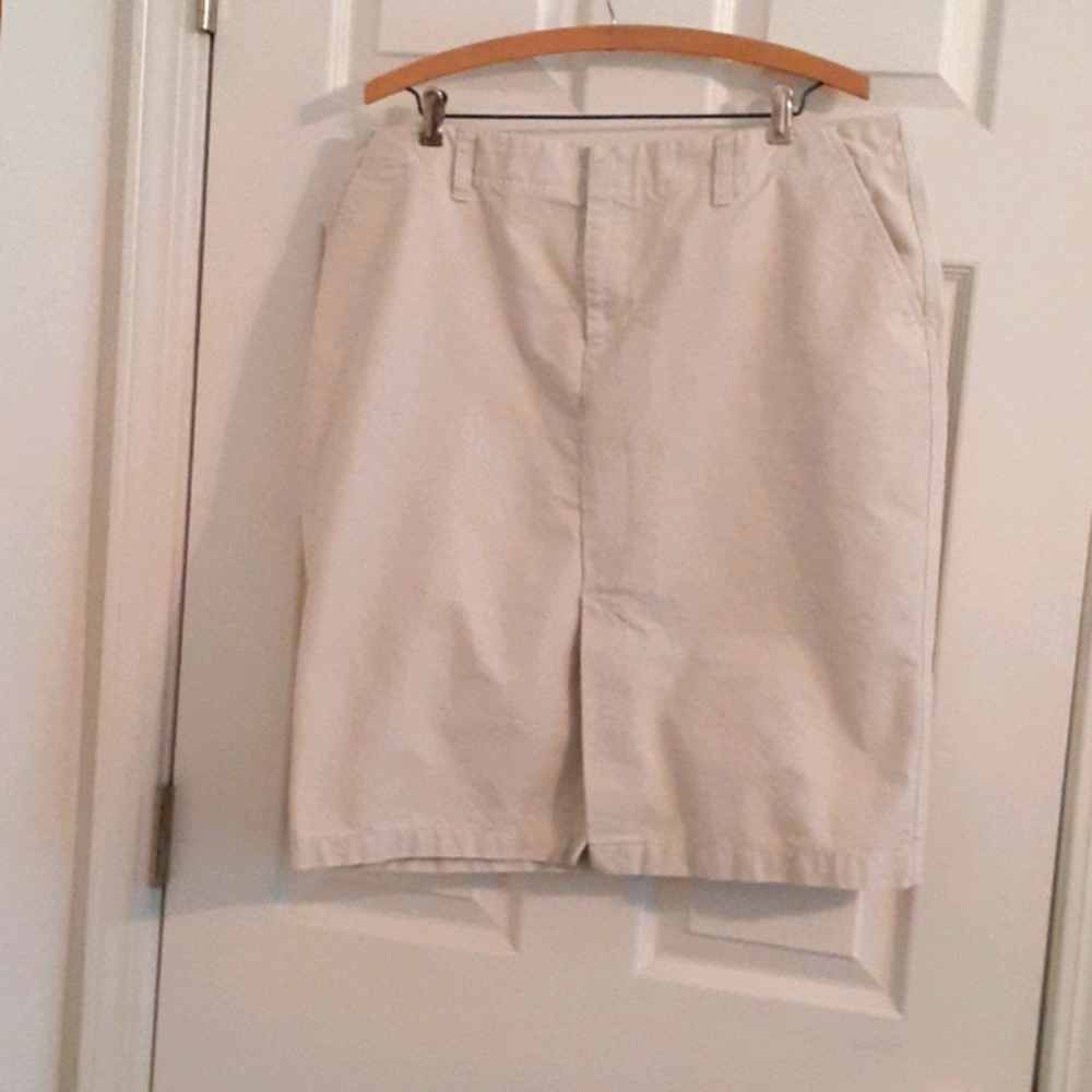 Old Navy brand, short skirt. Size 16